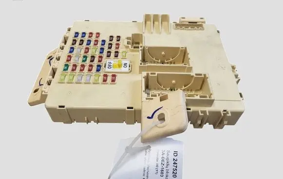 Hyundai i40 Fuse module 919553Z01013