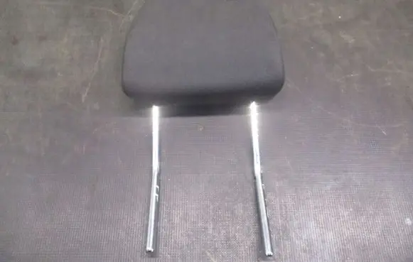 Opel Zafira B Front seat headrest 
