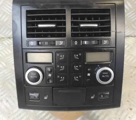 Volkswagen Touareg I Climate control unit 7L6819203D SR0484704 8806804