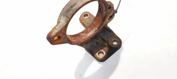 Toyota Avensis T250 Engine mounting bracket 4345705030 43457-05030