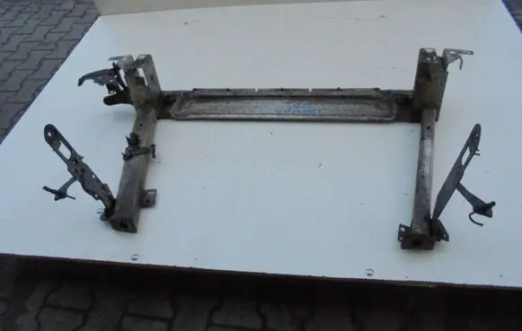 Renault Laguna III Front subframe