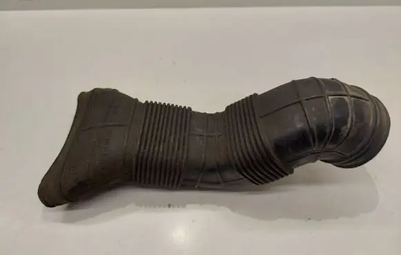 Volkswagen PASSAT B3 Air intake duct part 357129628