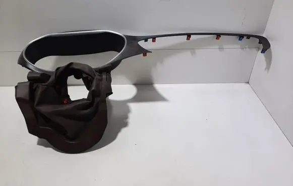 Steering wheel column trim