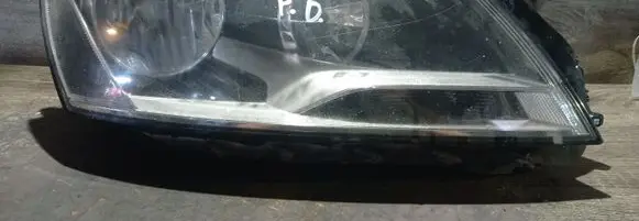 Volkswagen PASSAT B7 Headlight/headlamp 90003375