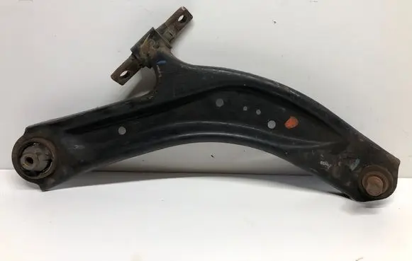 Nissan Rogue Front lower control arm/wishbone