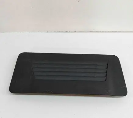 Rear air vent grill
