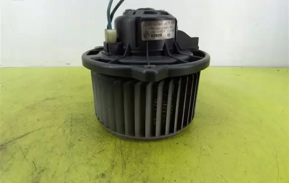 Toyota Avensis T250 Heater fan/blower 0130101601