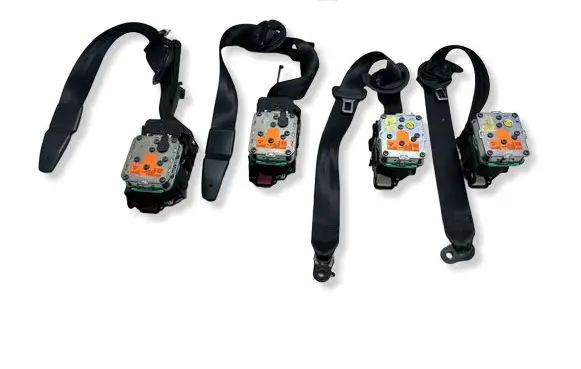 Porsche Cayenne (92A) Set of seat belts 7P0857706A 7P0857705A 7P0857806B