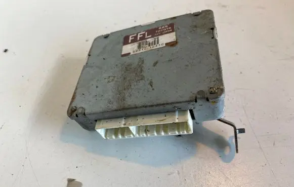 Toyota Corolla E110 ABS control unit/module 8954012410