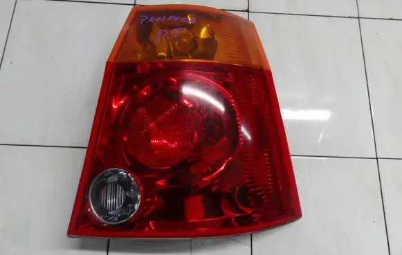 Chrysler Pacifica Rear/tail lights