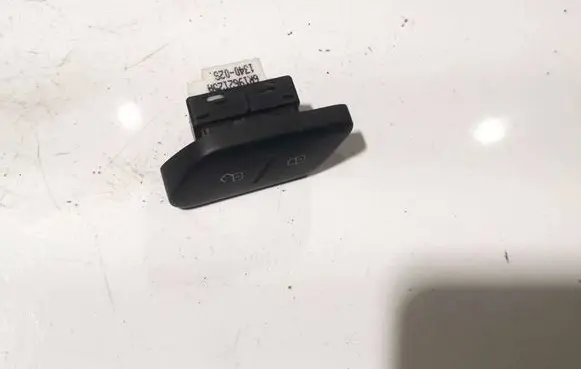 Volkswagen Cross Polo Central locking switch button 6R1962125A
