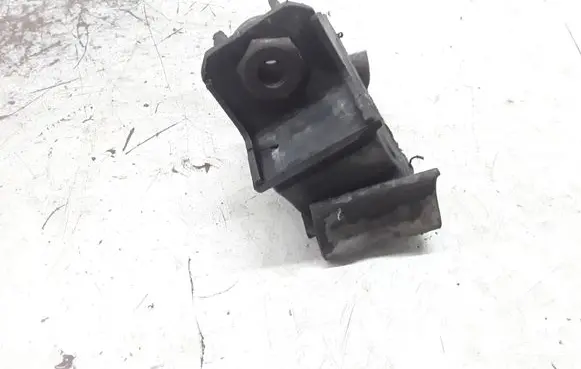 Volkswagen II LT Engine mount bracket
