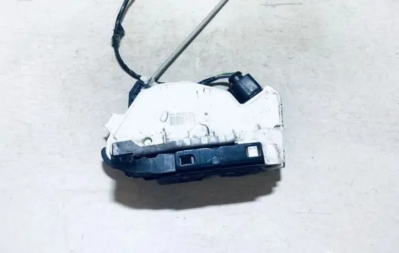 Seat Ibiza IV (6J,6P) Front door lock 5n2837015c