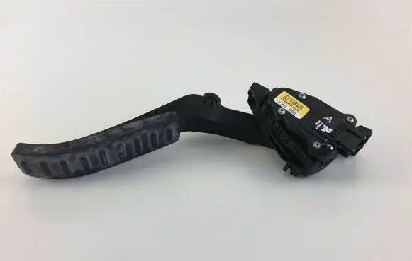 Porsche Cayenne (9PA) Accelerator throttle pedal 7L0723507 A430