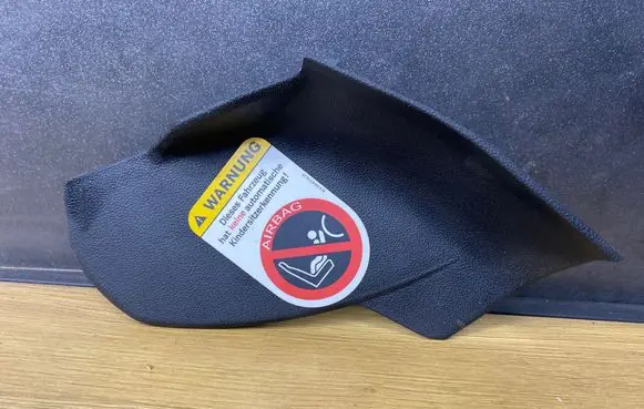 Mercedes-Benz B W245 Dashboard side end trim A1696800278 1005519
