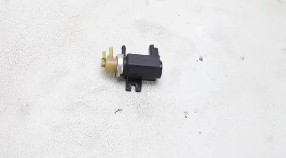 Ford Focus Turbo solenoid valve 9672875080 70163302