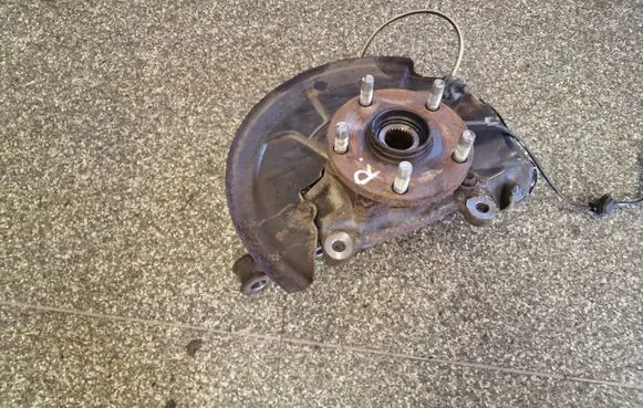Subaru Legacy Front wheel hub
