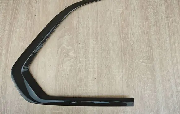 BMW X5 G05 Rear side glass trim 7444088