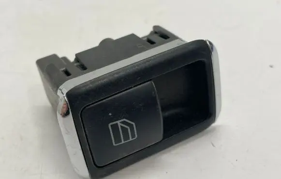 Mercedes-Benz C W204 Electric window control switch A2048707358