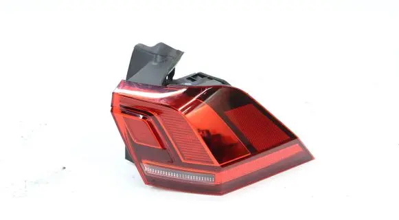 Volkswagen Tiguan Rear/tail lights 5NA945096D