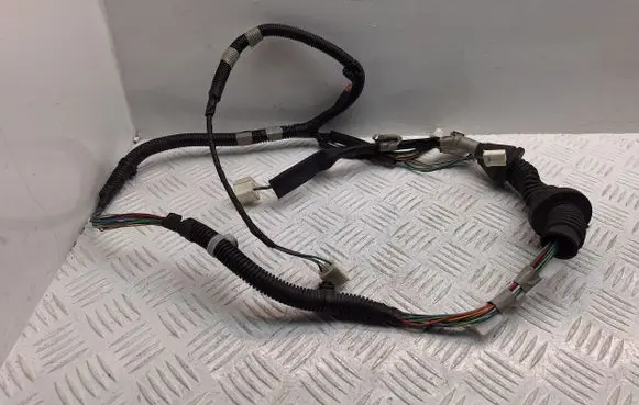 Toyota Verso Front door wiring loom 821510F070 821510F070C
