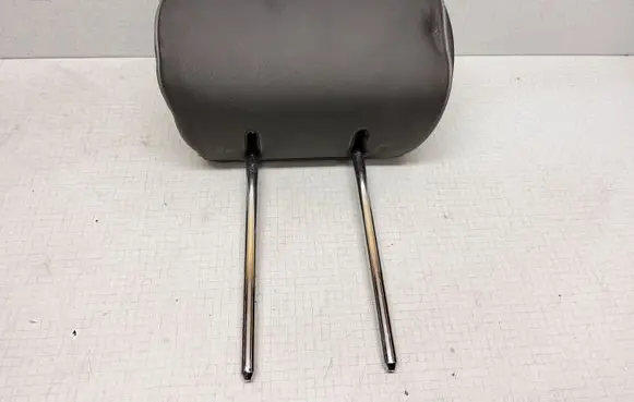 Mercedes-Benz E W210 Front seat headrest 