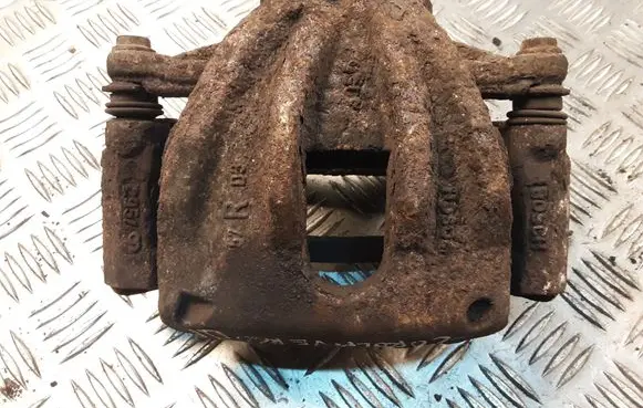 Toyota Corolla Verso AR10 Front brake caliper