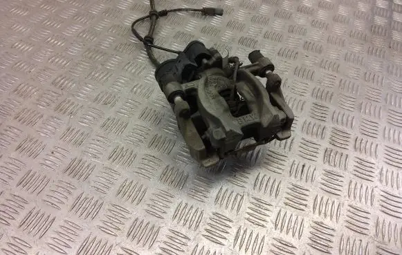 BMW X1 F48 F49 Rear brake caliper 6883030