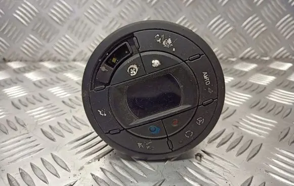 Renault Espace IV Interior fan control switch 8200367333