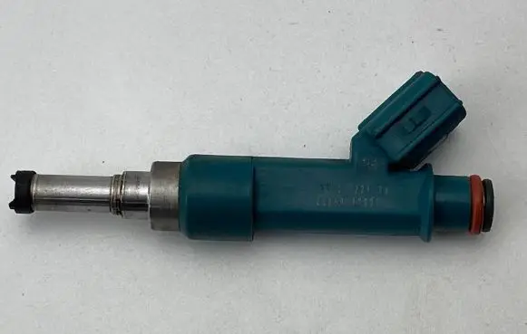 Toyota Prius+ (ZVW40) Fuel injector 2325037021 211022906