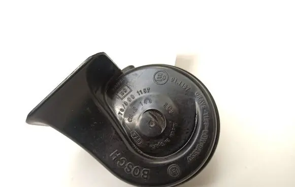 BMW 7 E38 Horn signal 011157 703881157