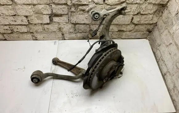 BMW X5 E70 Front wheel hub spindle knuckle