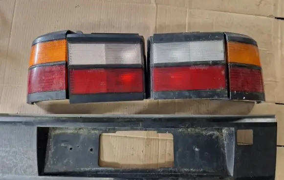Volkswagen PASSAT B3 Rear/tail lights set 333945108 333853489 333945107