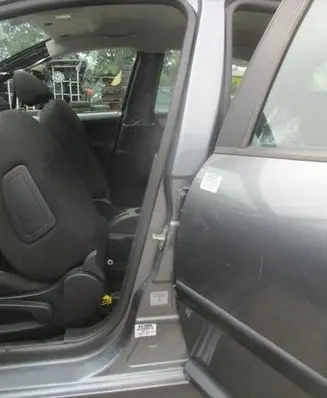 Peugeot 207 CC Pillar (middle) 