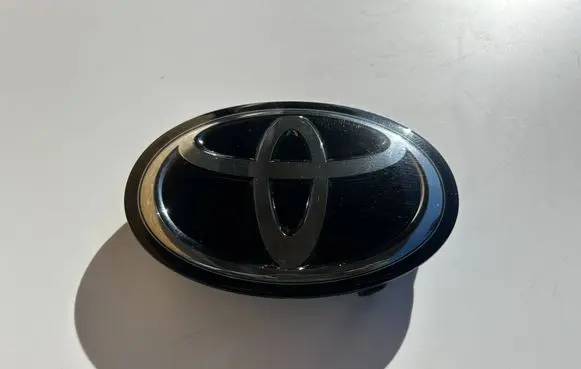 Toyota RAV 4 (XA50) Manufacturer badge logo/emblem 5314142030 C00997