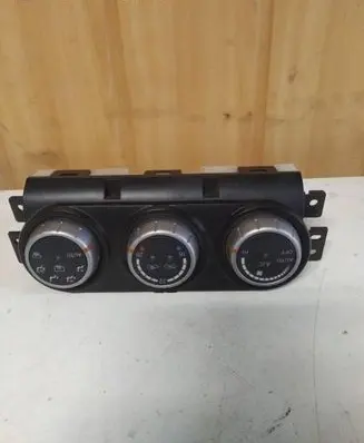 Nissan X-Trail T31 Climate control unit 27800JD74A A02000A7804000 27500JG700