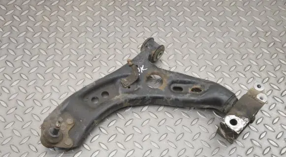 Volkswagen PASSAT CC Front lower control arm/wishbone