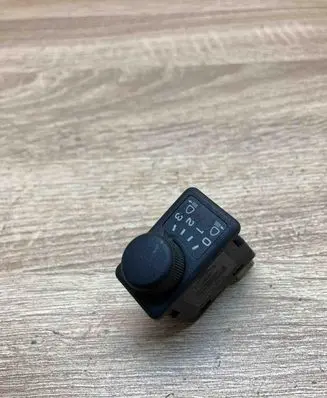 Nissan Almera Tino Headlight level height control switch 36997B 024702