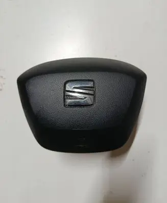 Seat Leon (5F) Steering wheel airbag cover 5F0880201