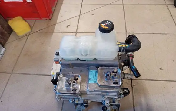Hyundai Ioniq Voltage converter inverter 366002B205 366102B005