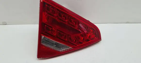 Audi A5 8T 8F Tailgate rear/tail lights 8T0945093A