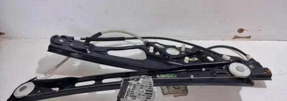 Mercedes-Benz E W211 Sliding door window regulator with motor A2117200246