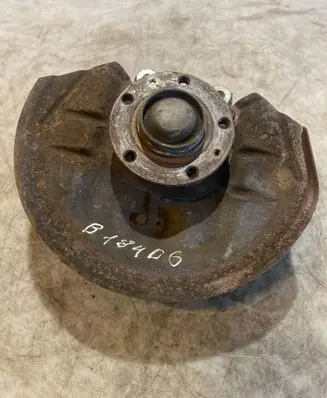 Rear wheel hub