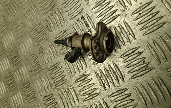 Fuel injector