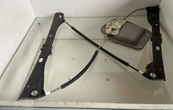 Volkswagen Golf Plus Front window lifting mechanism without motor 1K5837462B 1K4837462B 5M0837462