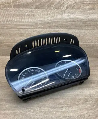 BMW 5 E60 E61 Speedometer (instrument cluster) 6983153 110080213
