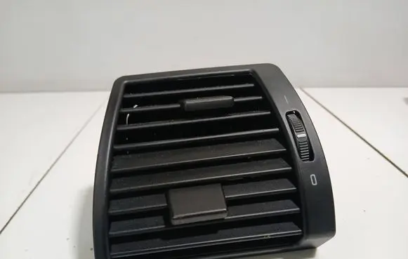 BMW X5 E53 Dashboard side air vent grill/cover trim 64228402215
