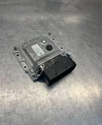 Mercedes-Benz E W212 Adblue control unit A0009007006