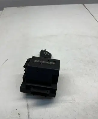 Mercedes-Benz E W211 Ignition lock A2115451408 33002209