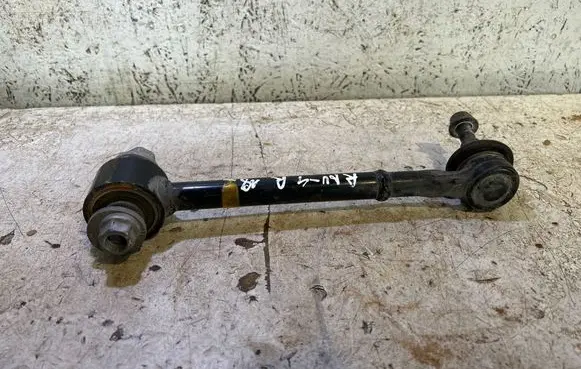 Toyota RAV 4 (XA40) Rear control arm